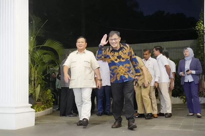 Ketua Umum Partai Gerindra Prabowo Subianto bersama Politikus PDI Perjuangan Budiman Sudjatmiko. (Dik. Tim Media Prabowo Subianto)