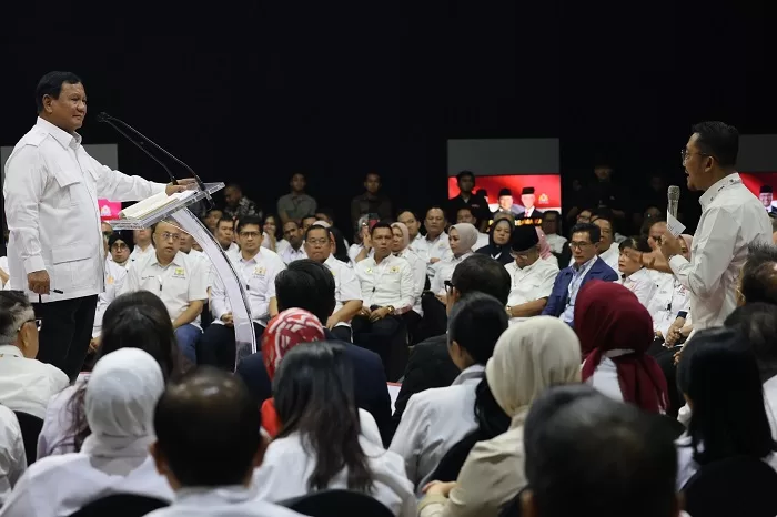 Calon presiden nomor urut 2 Prabowo Subianto menghadiri ‘Dialog Capres bersama Kadin: Menuju Indonesia Emas 2045’ di Jakarta. (Dok. TKN Prabowo - Gibran)  